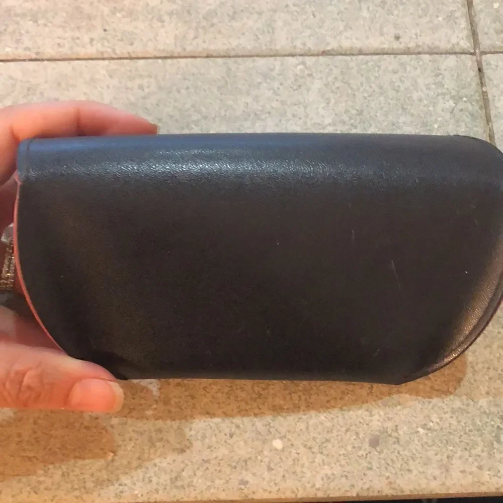 Ray-ban black case with red velvet interior